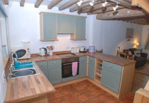 The well equipped kitchen